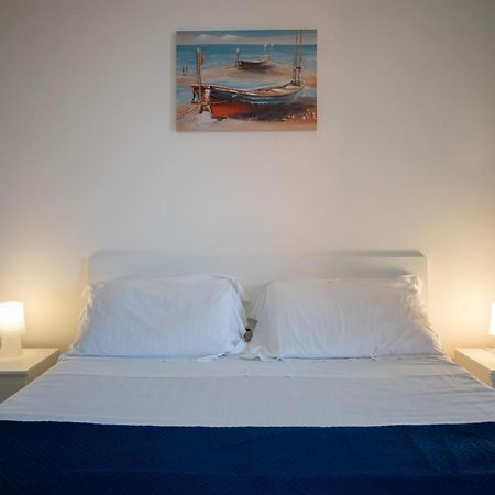 Villa Seaside - Beach Retreat With Jacuzzi Syracuse Exterior foto