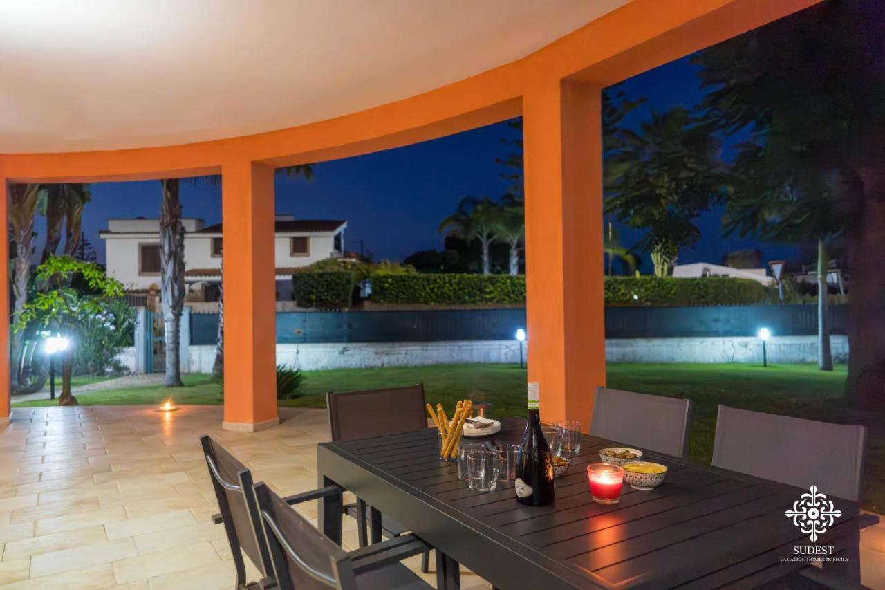Villa Seaside - Beach Retreat With Jacuzzi Syracuse Exterior foto