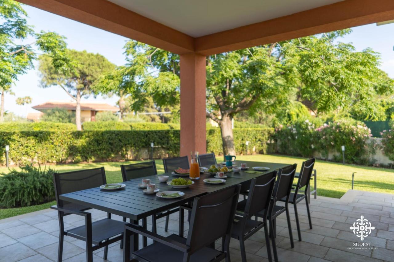 Villa Seaside - Beach Retreat With Jacuzzi Syracuse Exterior foto
